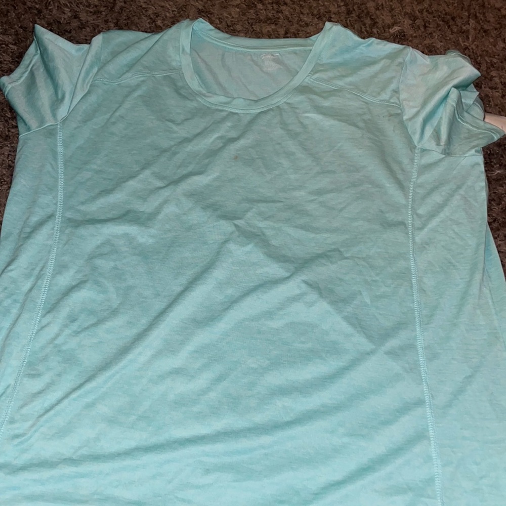 Workout shirt size 2x